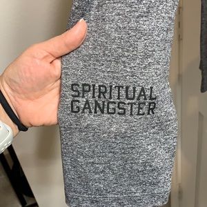 Spirtual Gangster gray cropped capri leggings, M